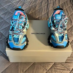 Balenciaga Track2 Sneakers!